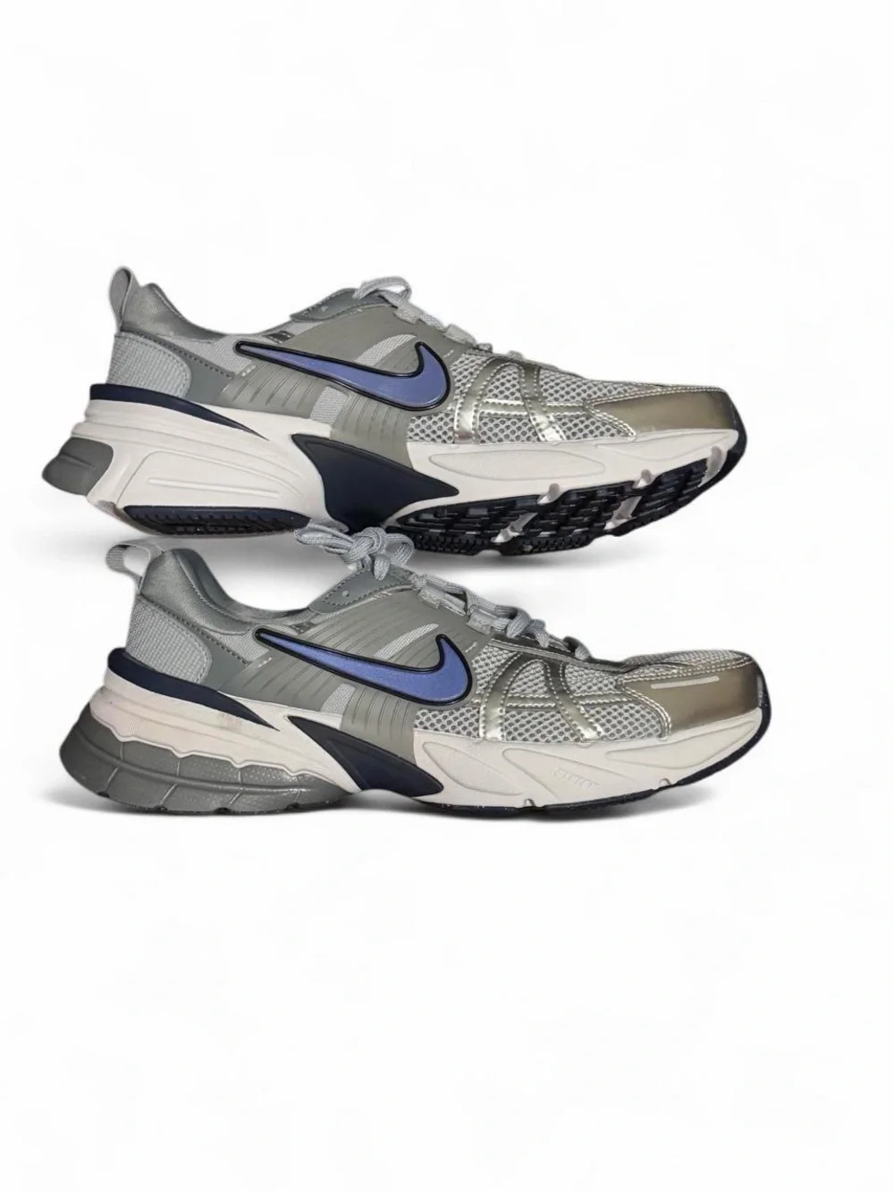 Men’s Nike v2k run shoes